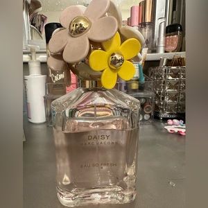 Marc Jacobs Daisy
